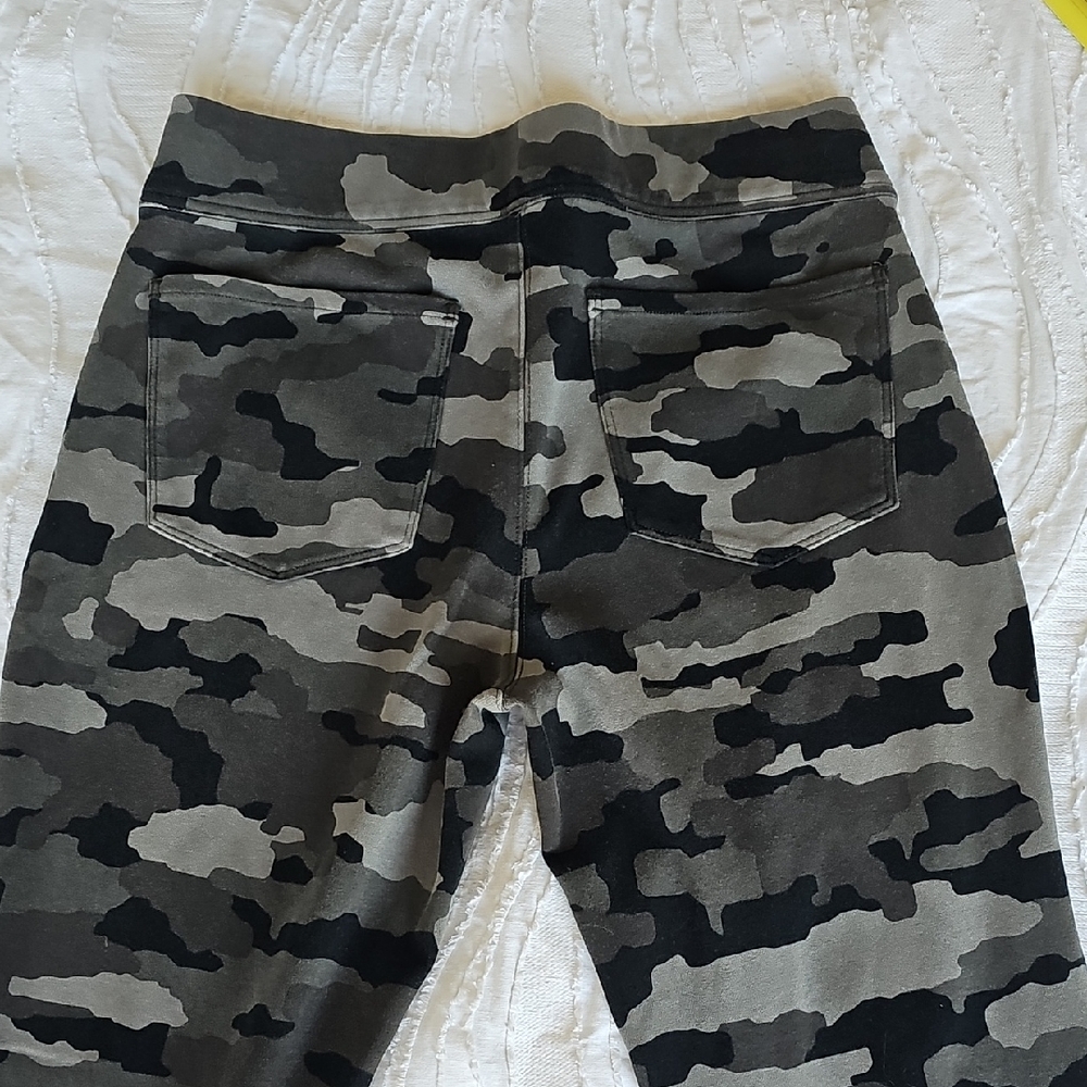 Duluth Camouflage Print Stretch Pant Size 31 (12)